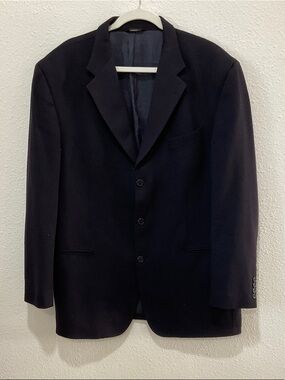 Men’s Tailored Dark Navy Blazer - Classic Three-Button Sport Coat